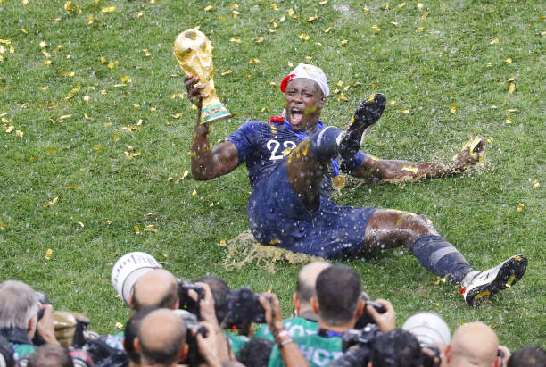 也强调了保 也强调了保